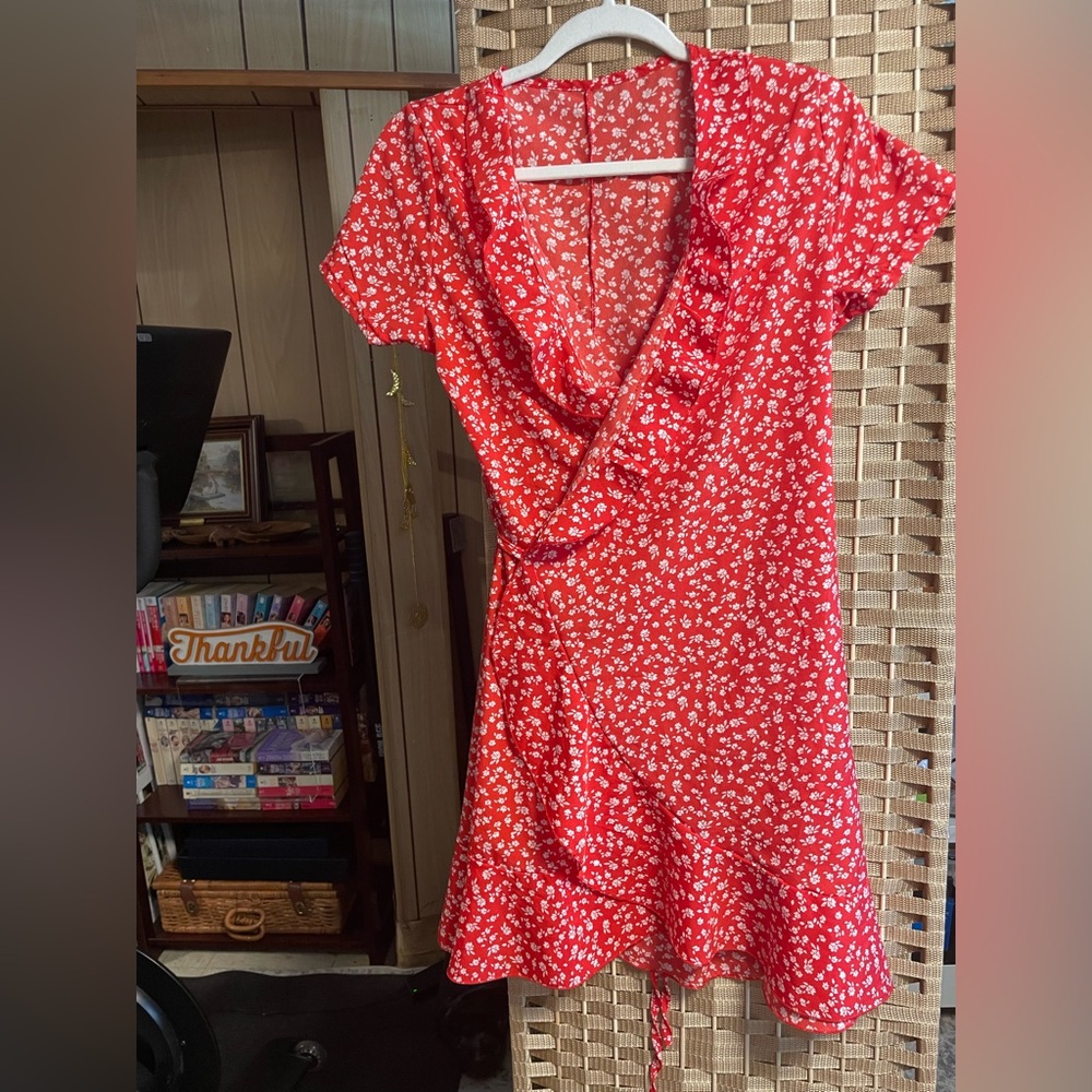Lot of 3 Floral Wrap Summer Dresses - Red, Green Large - Picture 3 of 12